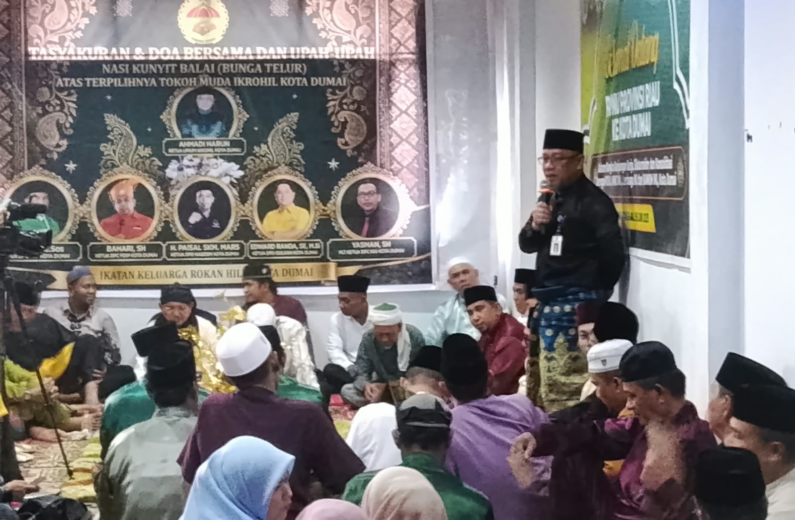 deskripsi gambar