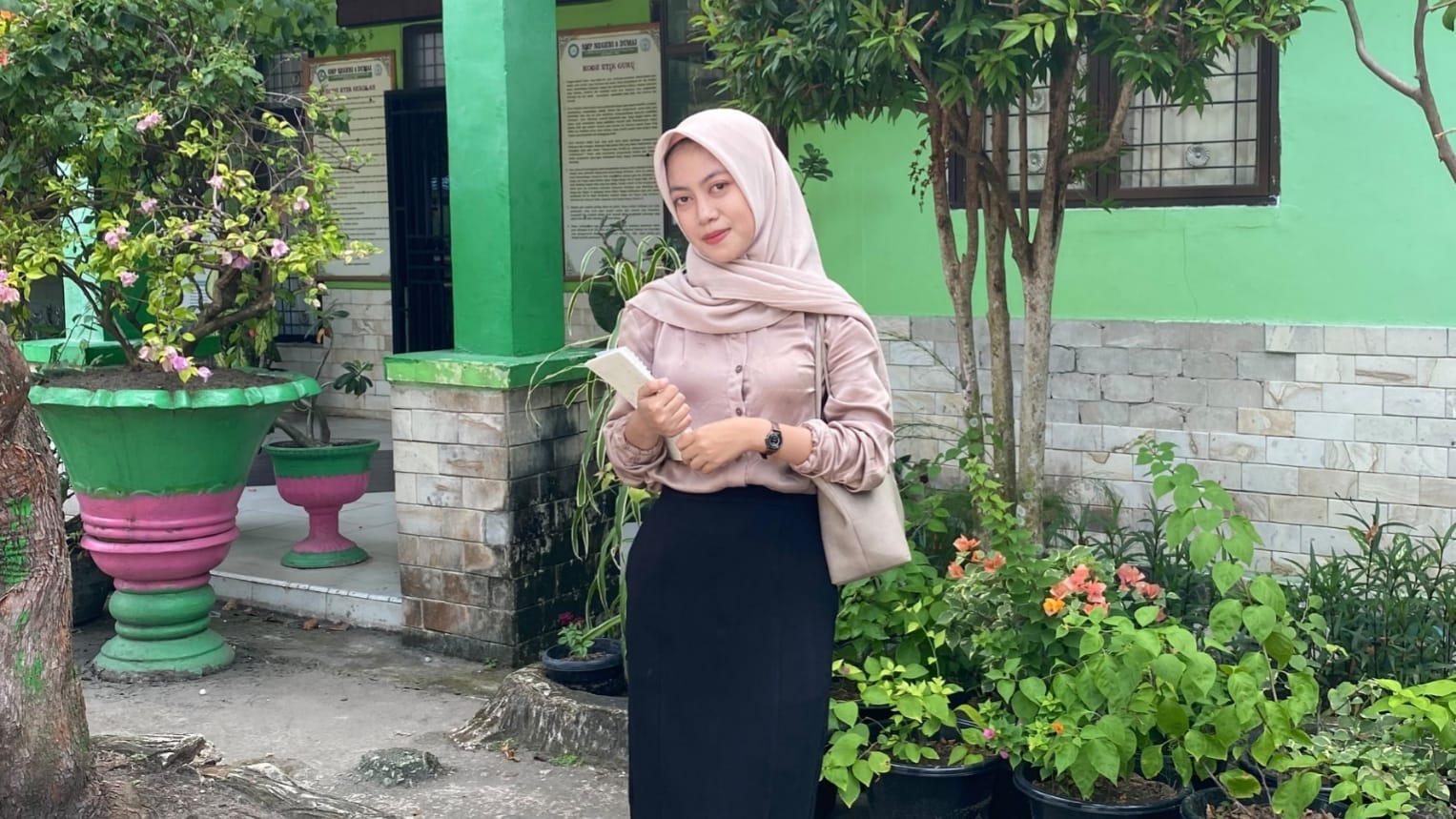 Literasi Lingkungan Pesisir: Implementasi Konsep Dasar IPS SD dalam Menjawab Krisis Sampah dan Banjir pasang keling di Kota Dumai