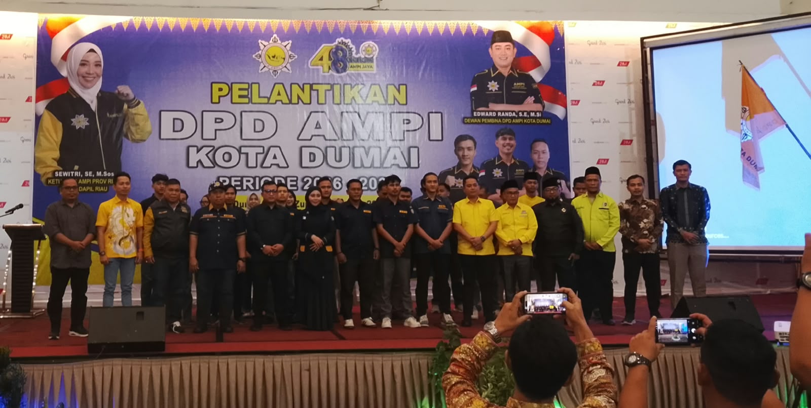 deskripsi gambar